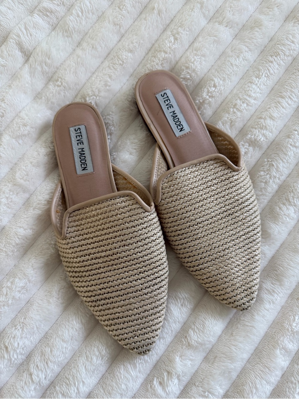 Steve Madden Beige Woven Pointed Mules